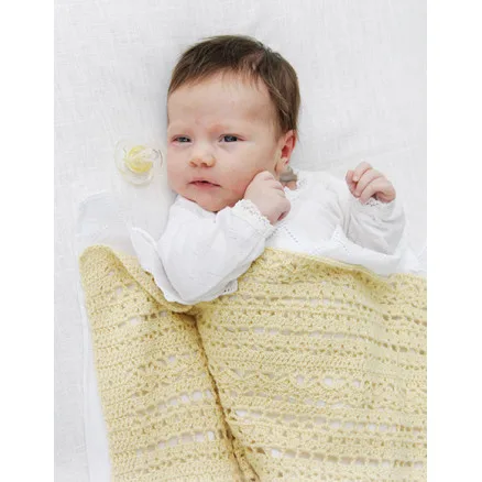 Blooming Lily by DROPS Design - Baby Tæppe Hækleopskrift 65x86 cm - Bredde: ca 65 cm. Længde: ca 86 cm.